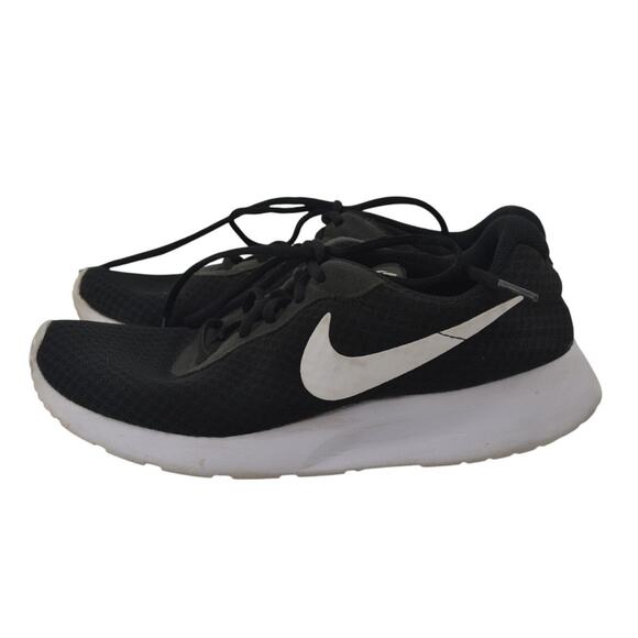 Nike Tanjun Women's Sneakers Black White Size 9.5 Running - Picture 1 of 12